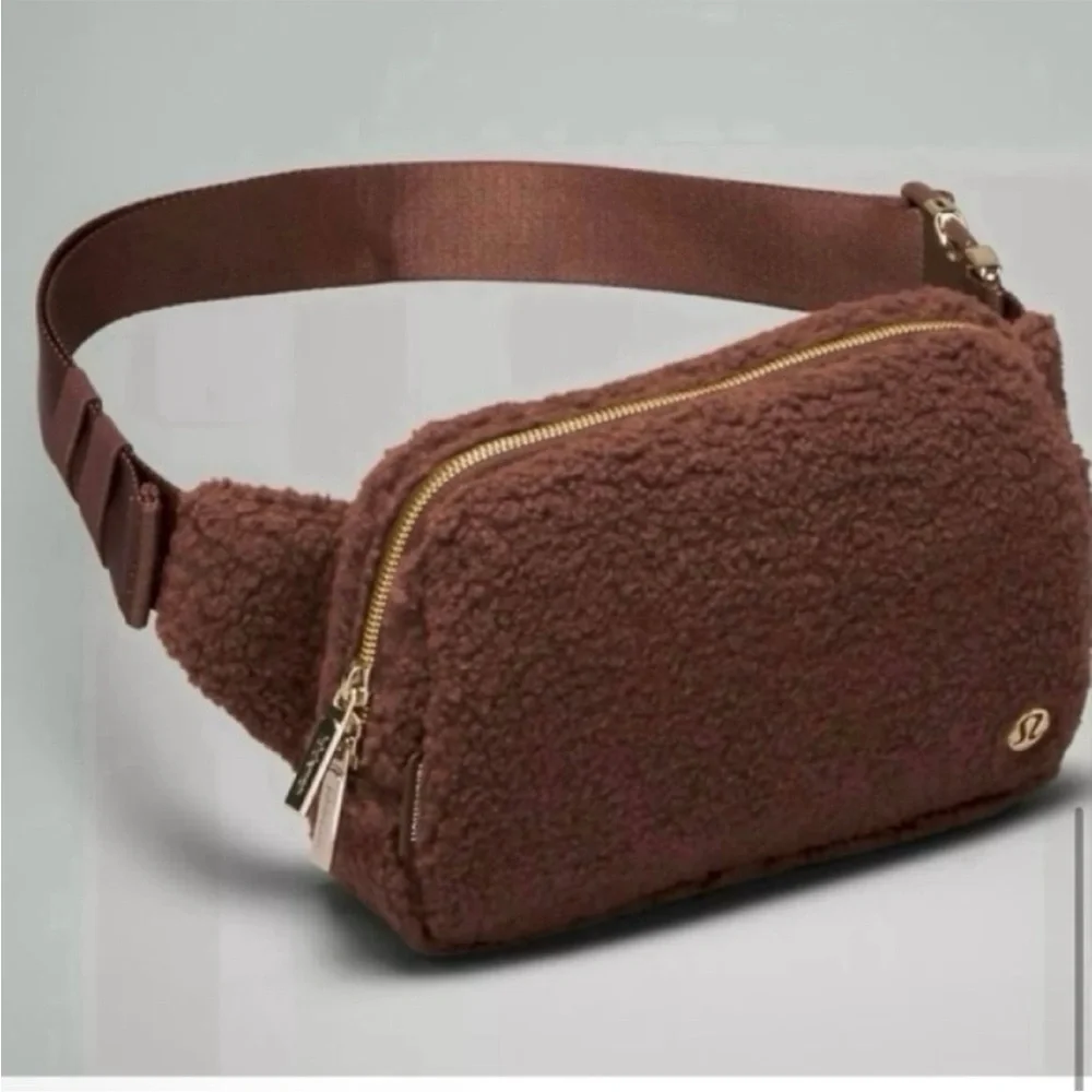NWT- Lululemon Everywhere Belt Bag Large 2L Brown Fleece - Picture 5 of 13